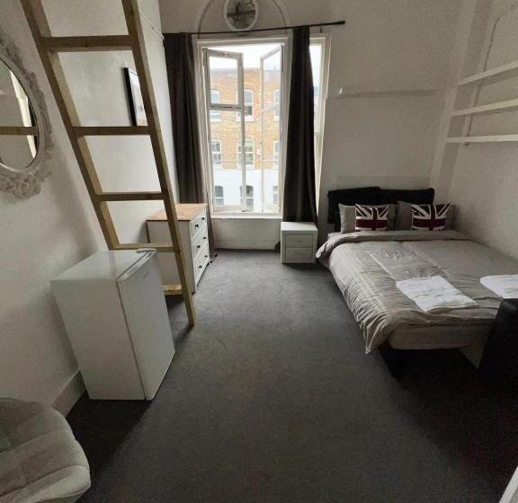 Пансион Islington Budget Guesthouse