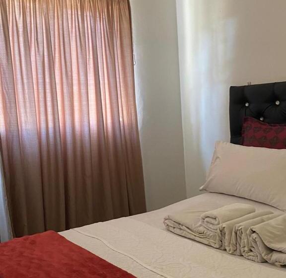 ペンション Kiara Luxury Accommodation