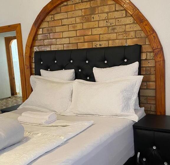 ペンション Kiara Luxury Accommodation