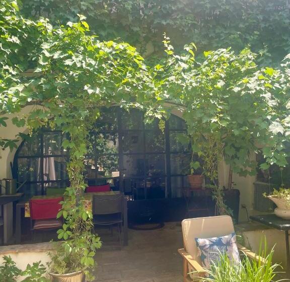 פנסיון La Demeure