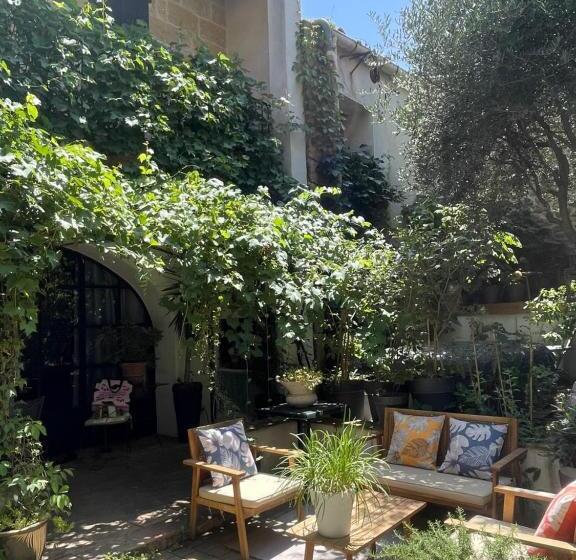 פנסיון La Demeure