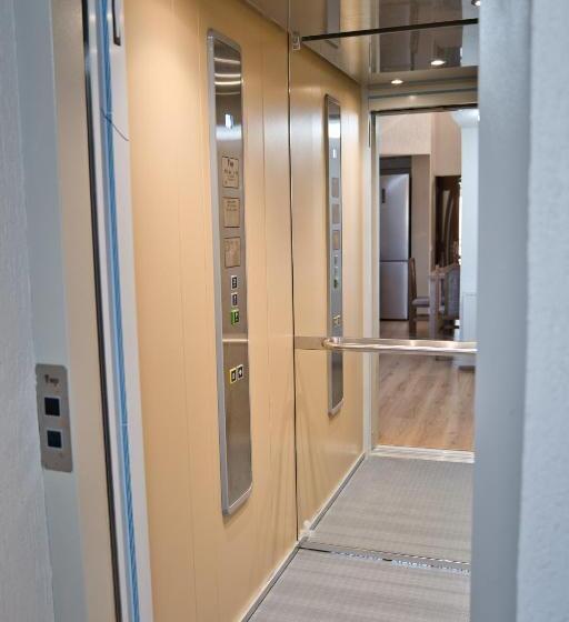 펜션 Perla Argesului, Cazare, Ciubar, Piscina, Lift, Pensiuni, Hotel, Cabana, Vila, Munte, Transfăgarasan