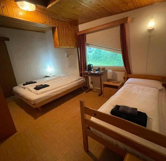 פנסיון Picchio Rosso   Stanza Privata Con Bagno In Val Di Fassa