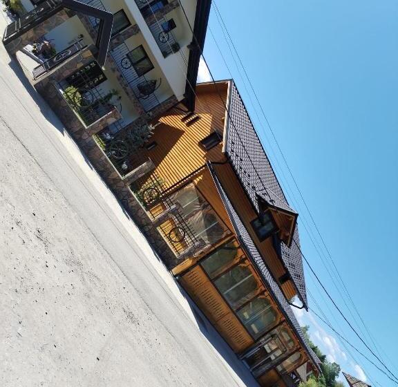 펜션 Popasul Din Vale