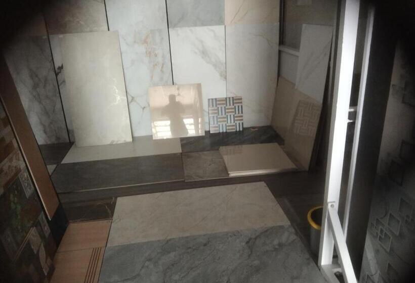 Пансион Rk Rooms For Bachelors