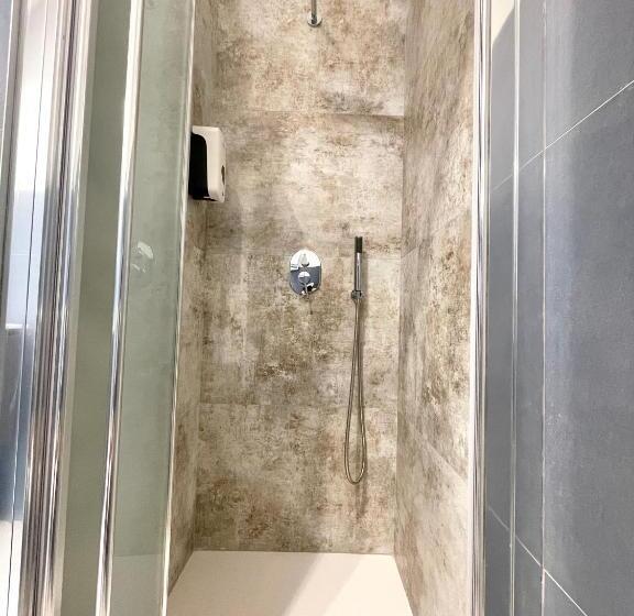 פנסיון Suites 167