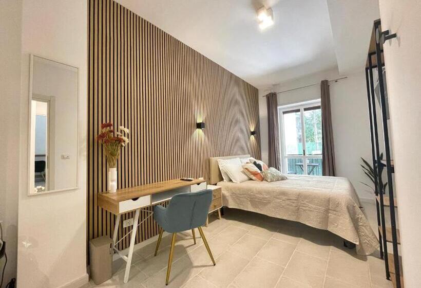 פנסיון Suites 167