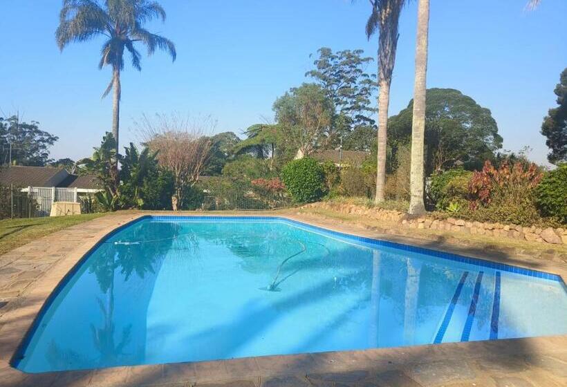 פנסיון The Nook