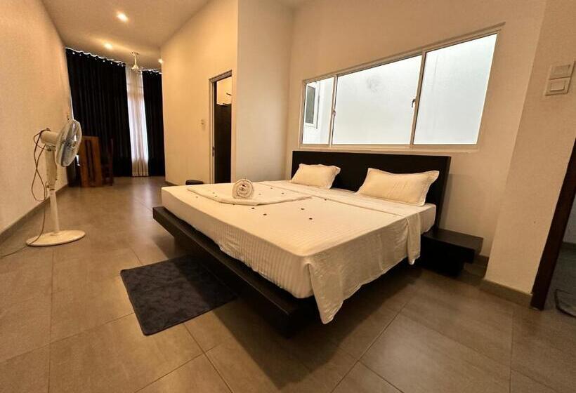 ペンション Varsity Villa