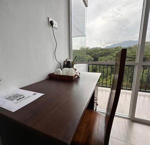 ペンション Varsity Villa