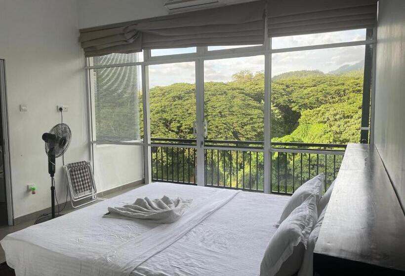 ペンション Varsity Villa