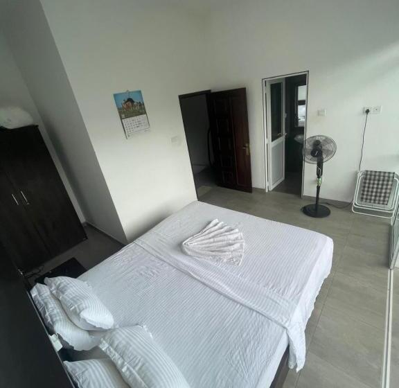 ペンション Varsity Villa