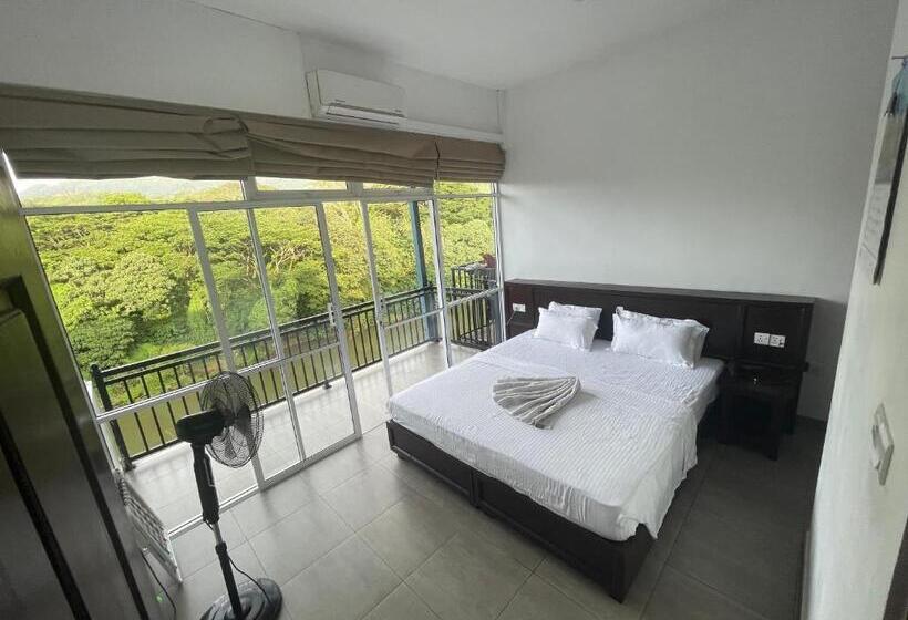 ペンション Varsity Villa