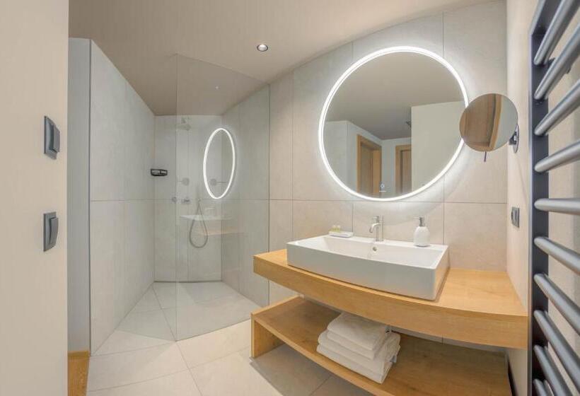 펜션 Villa Hubertus Luxuria Nova Suites   Adults Friendly