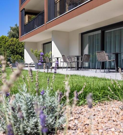膳宿费 Villa Hubertus Luxuria Nova Suites   Adults Friendly