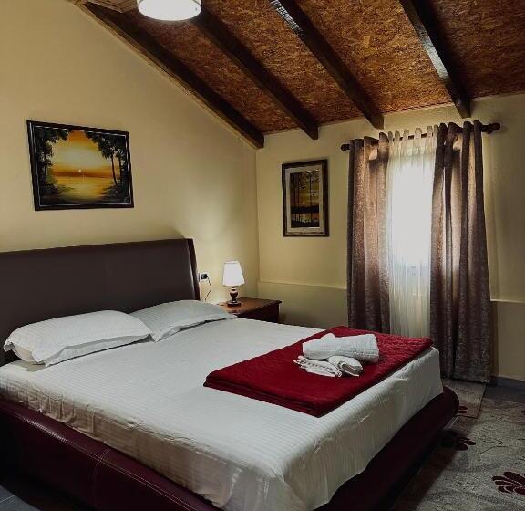 פנסיון Woodhouse