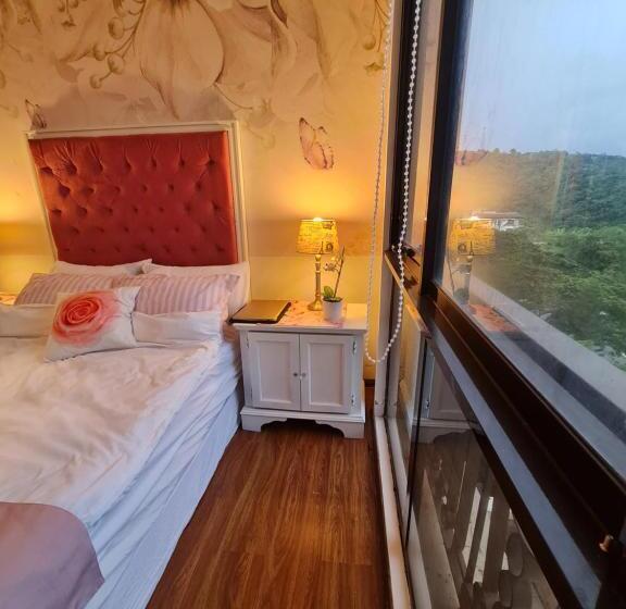 The Mandala Nook Splendido Taal Condo Staycation