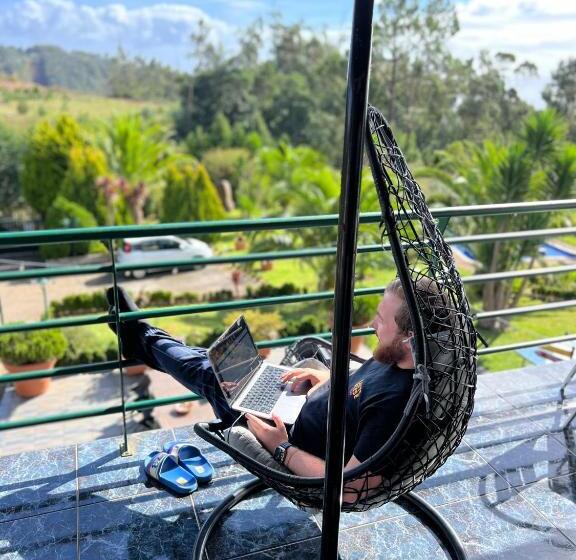 Общежитие Homeoffice Madeira Coliving & Coworking With A Nice Community