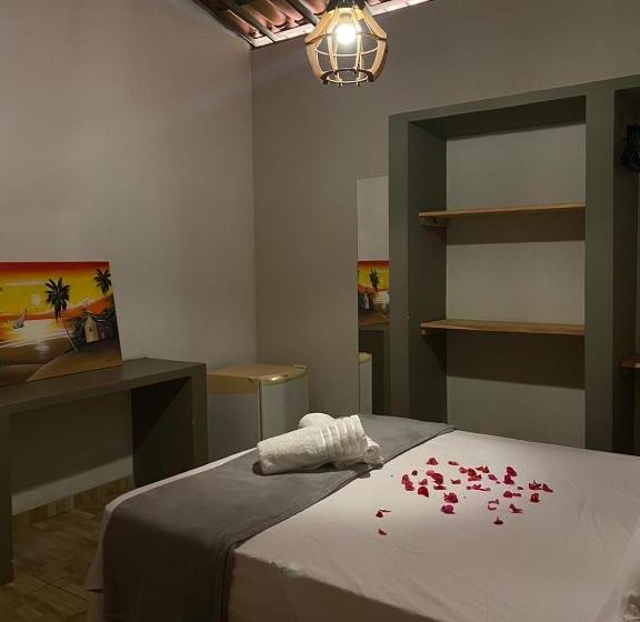 فندق صغير The Jungle, Village & Beach