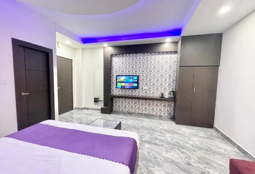 Bagga Kuteer ! Haridwar होटल बग्गा कुटीर ஹோட்டல் பக்கா குடிசை Fully Air Conditioned Hotel, Lift Wifi