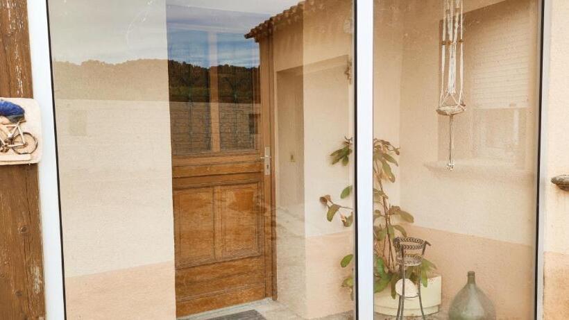 مبيت وإفطار Au Coeur De La Provence