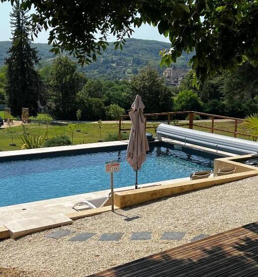مبيت وإفطار Domaine De La Source Périgordnoir Chambre D Hôtes La Fontaine