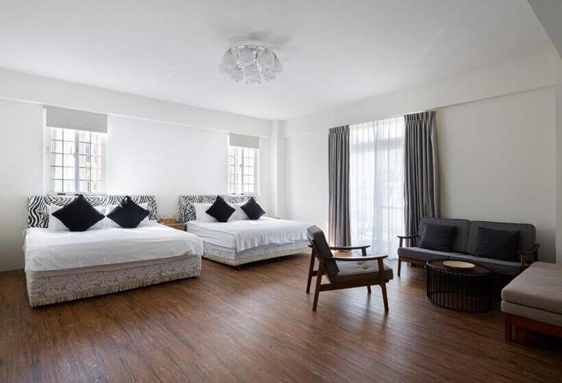 تختخواب و صبحانه Kilar Mountain Villa