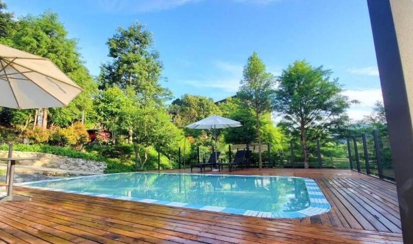 تختخواب و صبحانه Kilar Mountain Villa