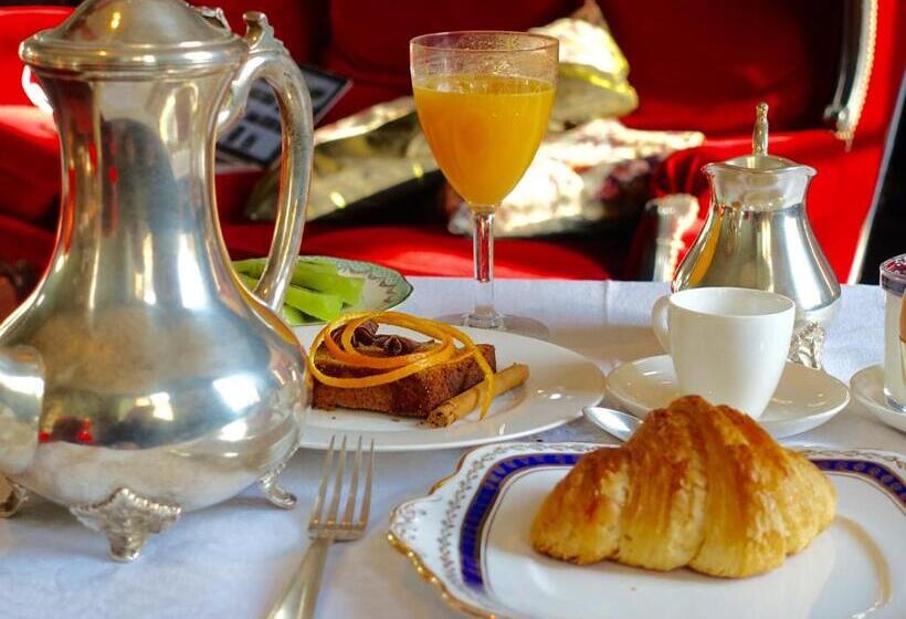 مبيت وإفطار Le Jardin Des Triomphes