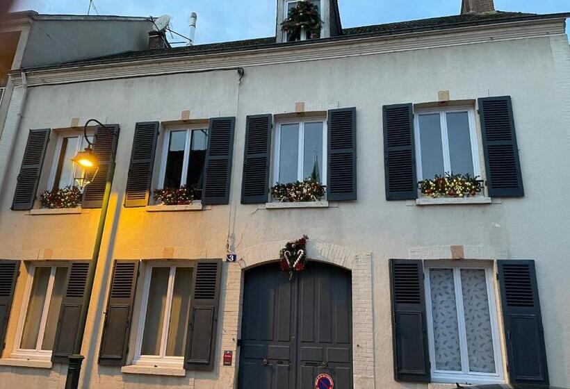 مبيت وإفطار Les Glycines