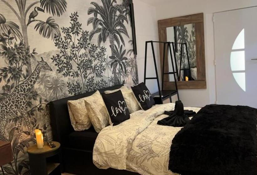 Bed and Breakfast Love Les 5 Sens Et La Sauvageonne