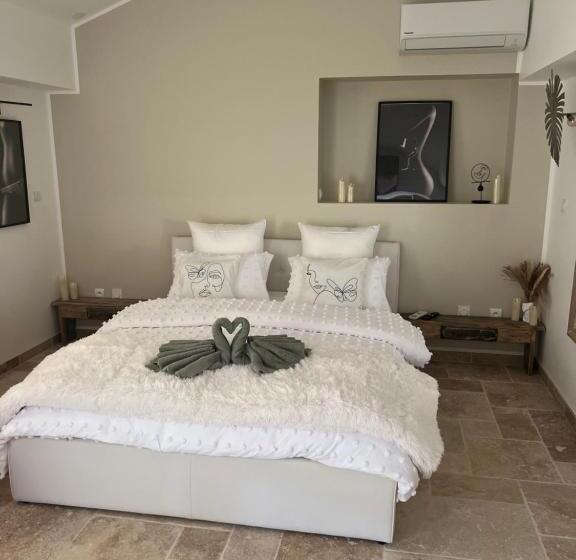 Bed and Breakfast Love Les 5 Sens Et La Sauvageonne