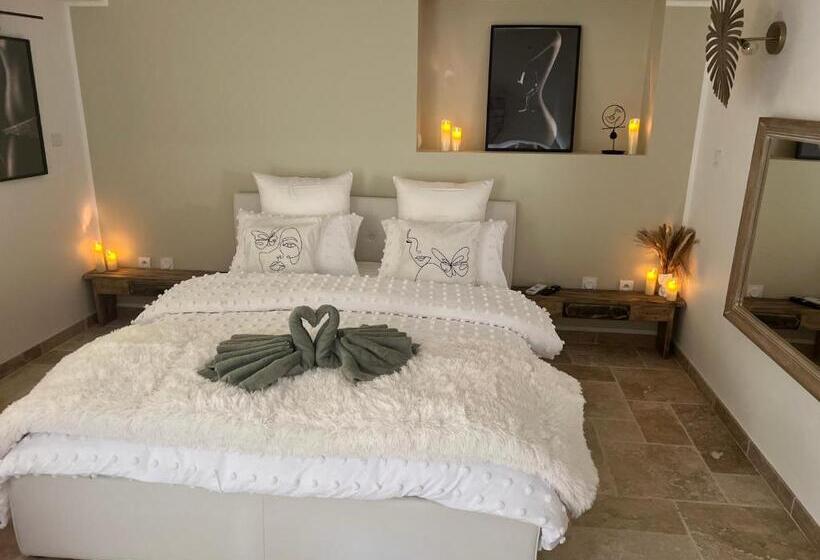 Bed and Breakfast Love Les 5 Sens Et La Sauvageonne