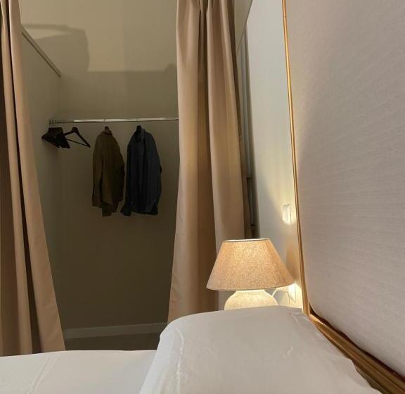 تختخواب و صبحانه Notus Rooms