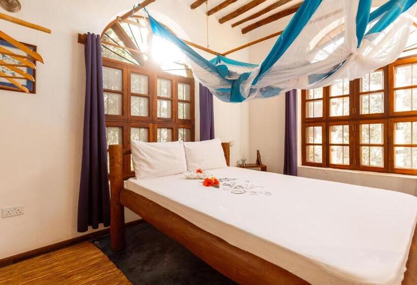 ベッドアンドブレックファースト Tropicana Boutique