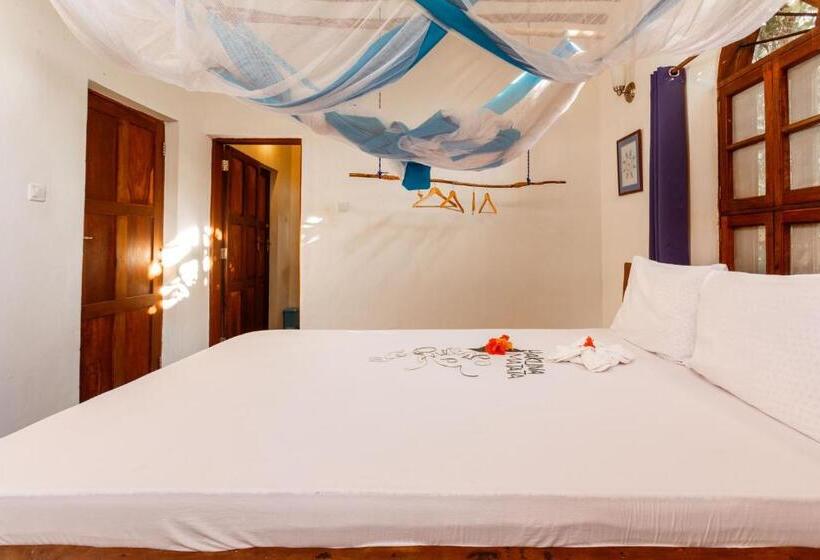 ベッドアンドブレックファースト Tropicana Boutique