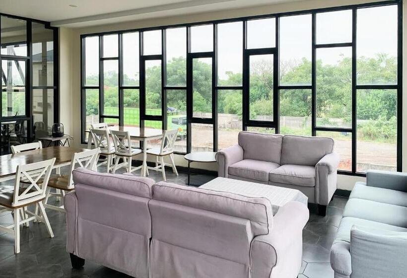 Deluma Hotel Syariah Redpartner