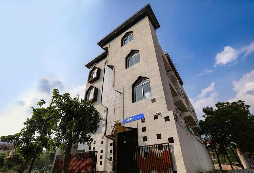 Fabhotel Vasudha