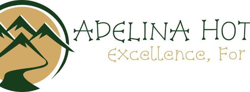 ホテル Adelina