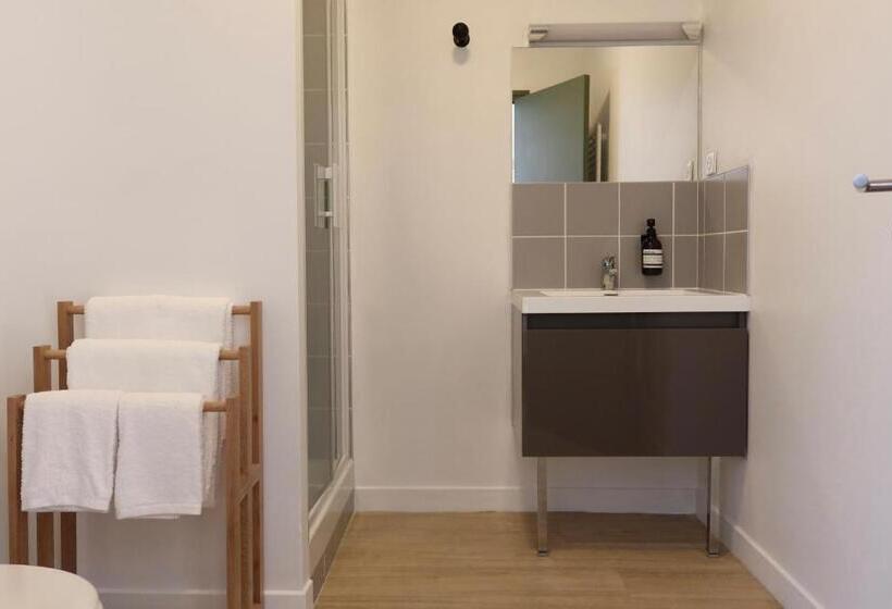 Отель Auberge Sainte Gemme