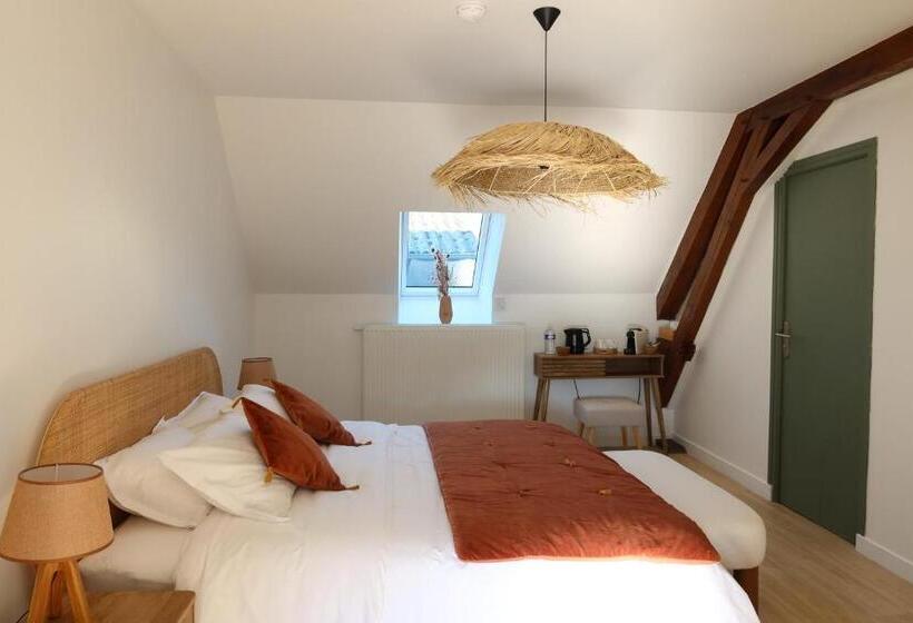 Отель Auberge Sainte Gemme