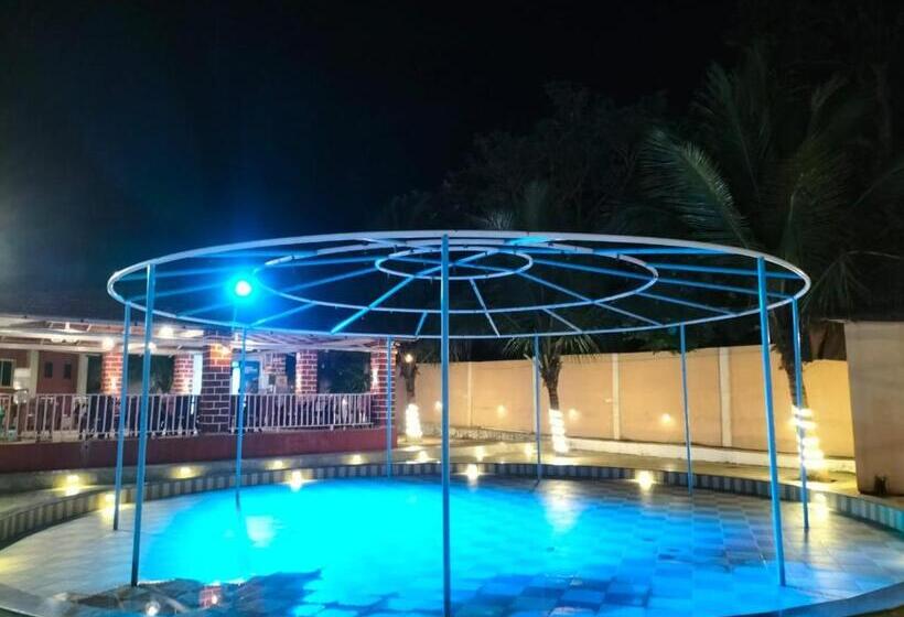 בית מלון כפרי B N Farm Badlapur