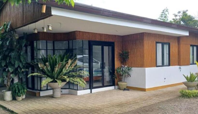 בית מלון כפרי Bf Farm Silang