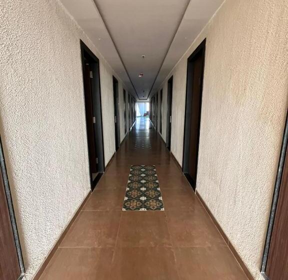 Отель Buta Inn And Resorts