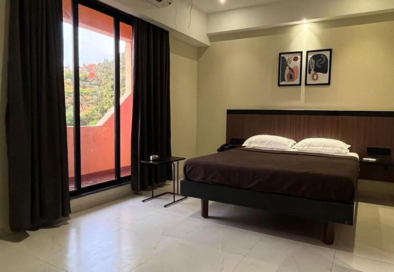 Отель Buta Inn And Resorts