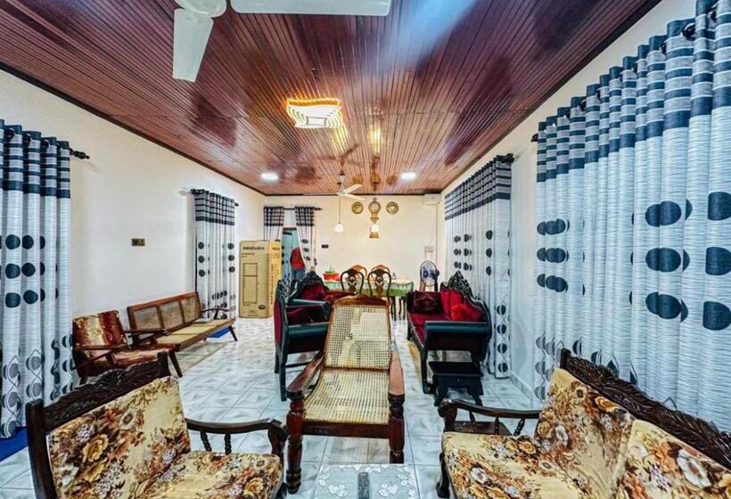 فندق Coastal Breeze