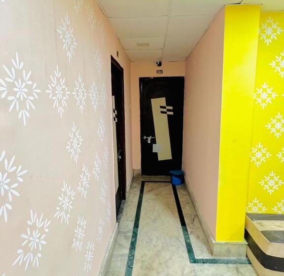 호텔 Goroomgo Relyef Inn Kolkata Fully Air Conditioned