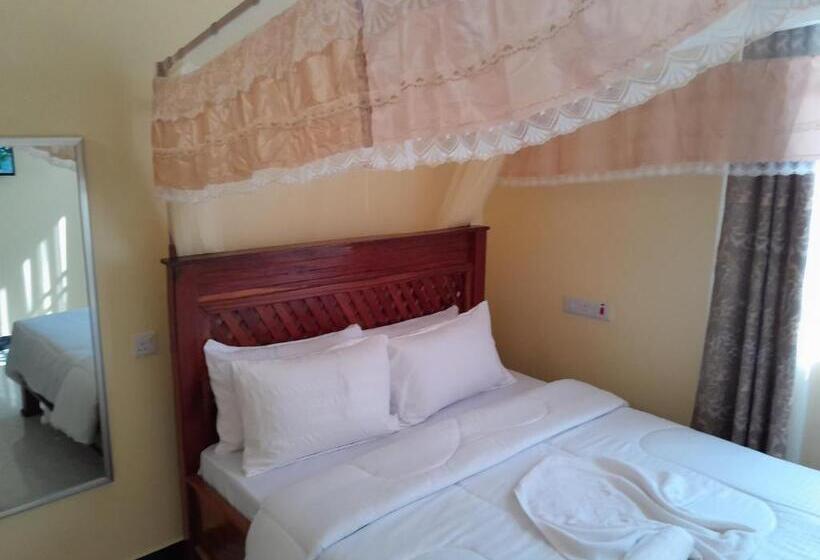 בית מלון כפרי Gustina Zuzu Village Lodge