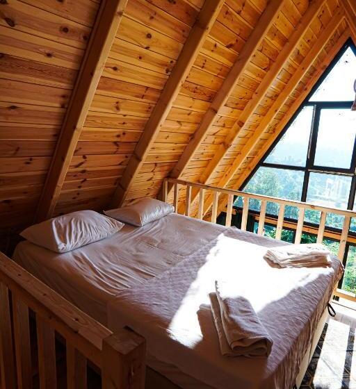 ホテル Heidi Bungalov