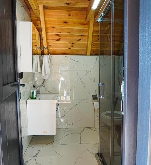 ホテル Heidi Bungalov